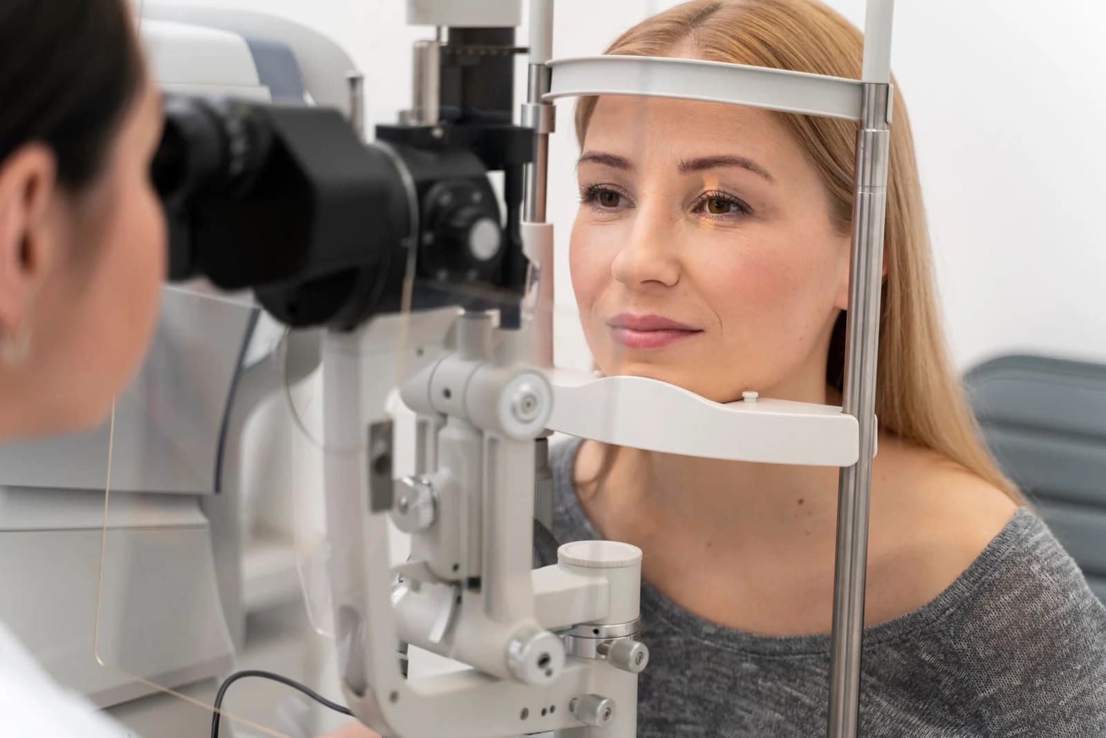 Exame oftalmológico na OftalmoClinic